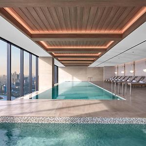 Deluxe Cityscape Twin Room